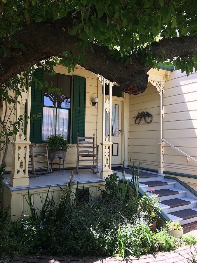 The Squibb Houses Cambria Extérieur photo